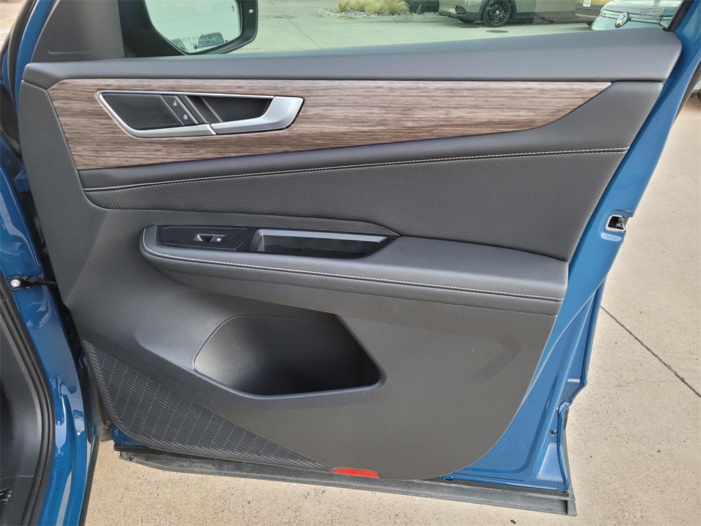 used 2025 Volkswagen Atlas car, priced at $42,500