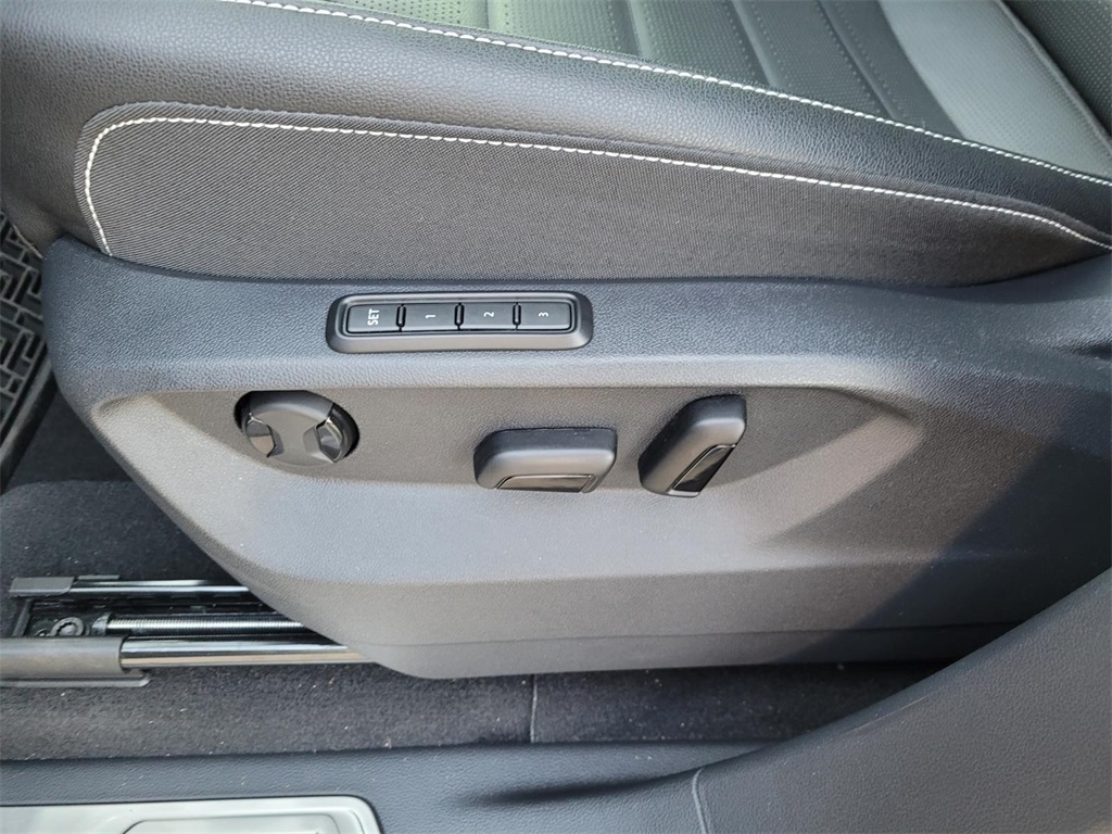 used 2025 Volkswagen Atlas car, priced at $42,500