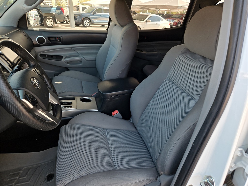 2014 Toyota Tacoma Base Double Cab photo 24
