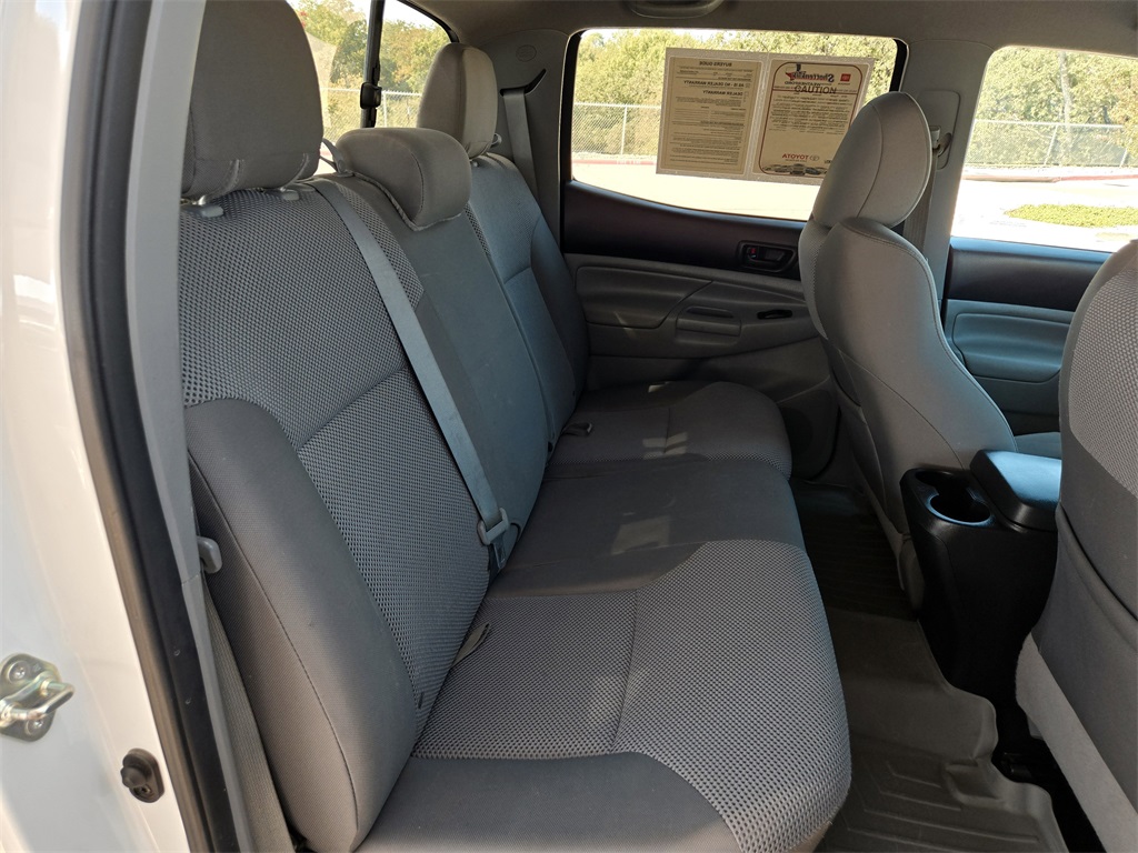 2014 Toyota Tacoma Base Double Cab photo 28
