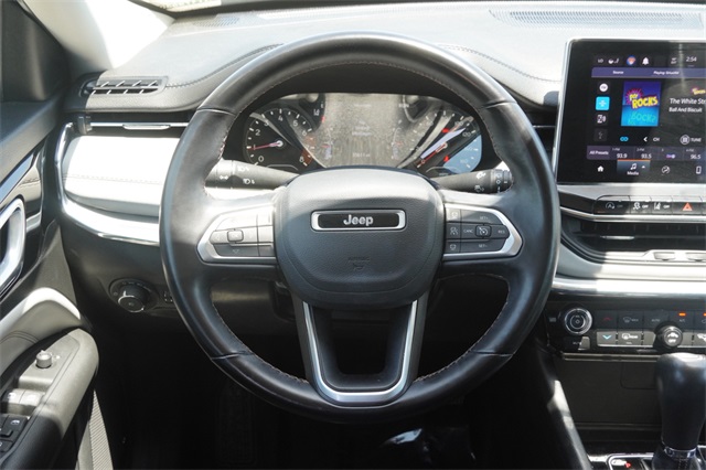 2022 Jeep Compass Limited photo 16