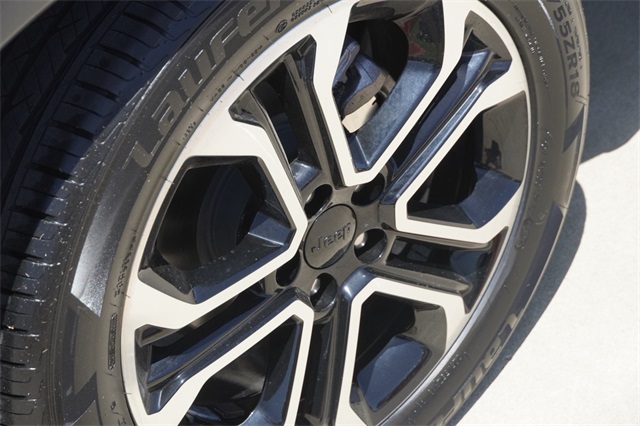 2022 Jeep Compass Limited photo 9