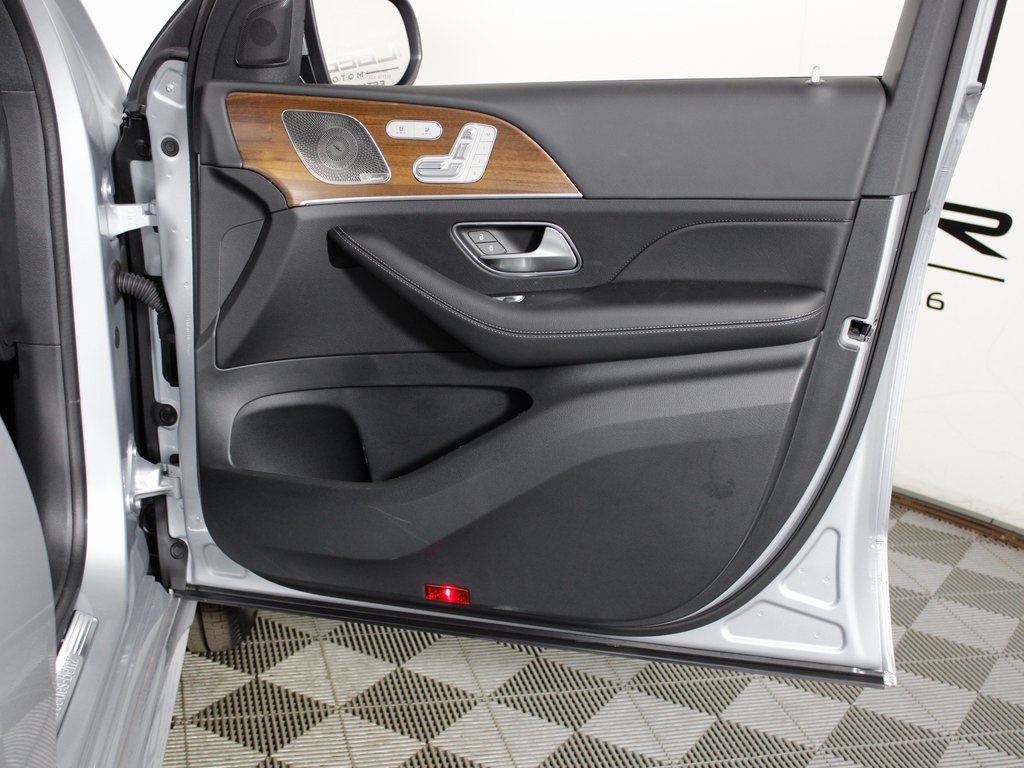 used 2025 Mercedes-Benz GLS car, priced at $79,112