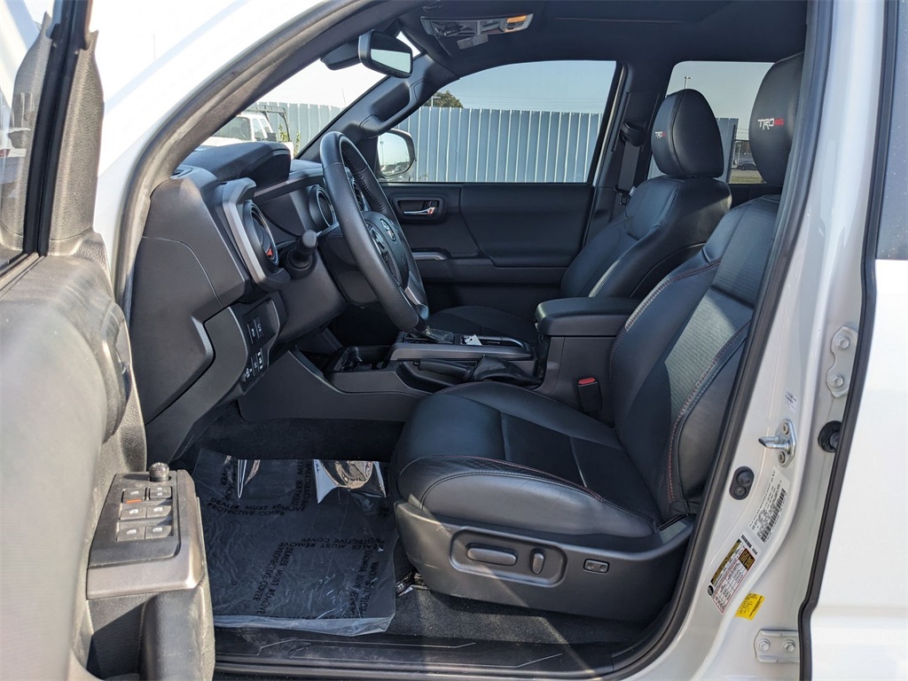 2022 Toyota Tacoma TRD Pro photo 10
