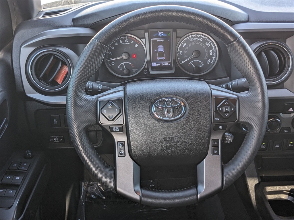 2022 Toyota Tacoma TRD Pro photo 12