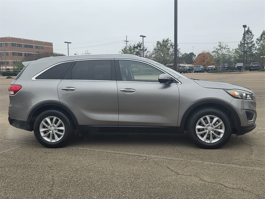 Used 2017 Kia Sorento LX with VIN 5XYPG4A37HG266230 for sale in Brandon, MS