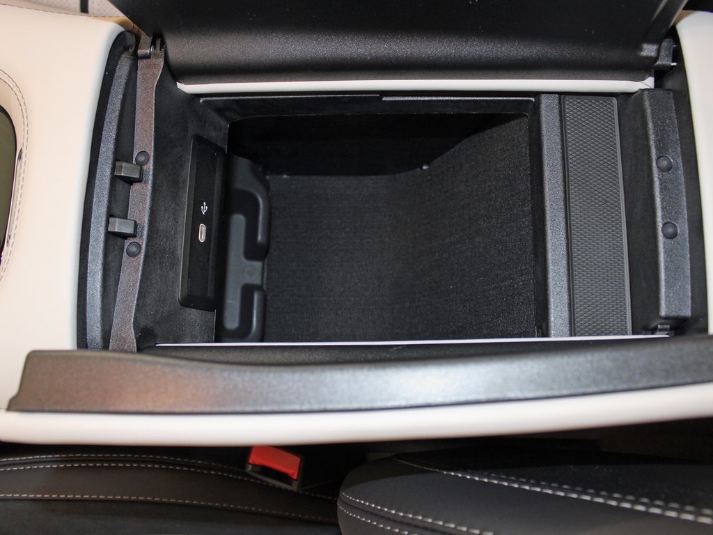 new 2026 Mercedes-Benz GLE car, priced at $99,740