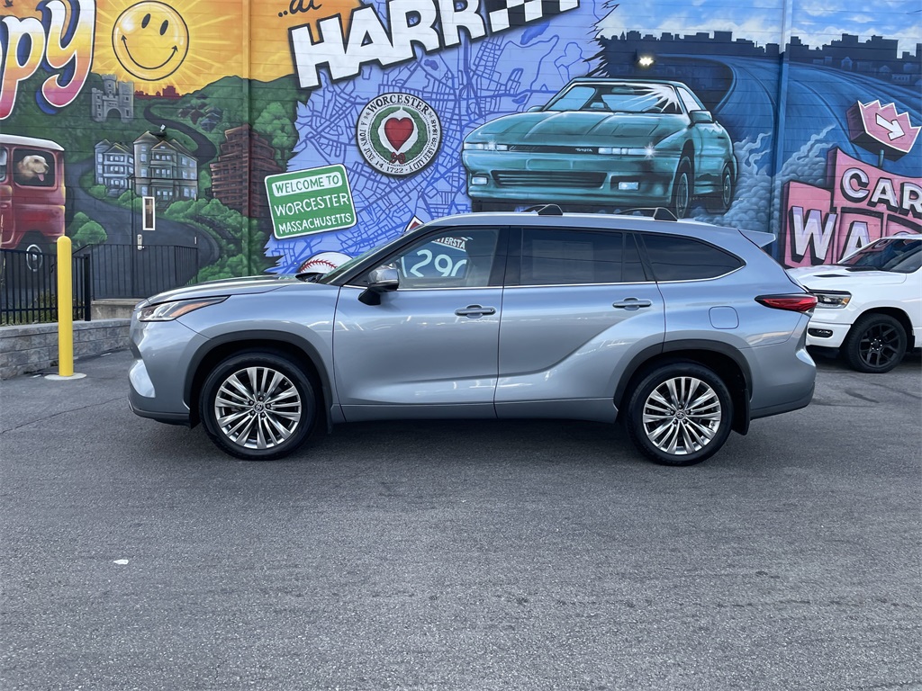 2023 Toyota Highlander Platinum photo 2