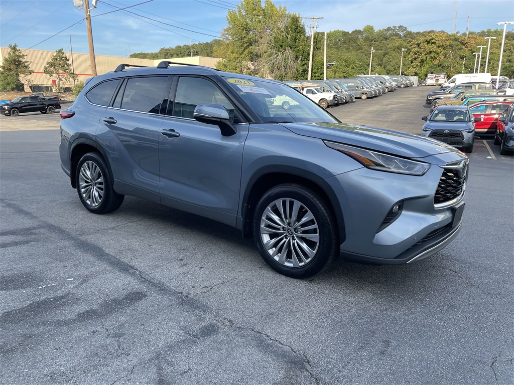 2023 Toyota Highlander Platinum photo 6