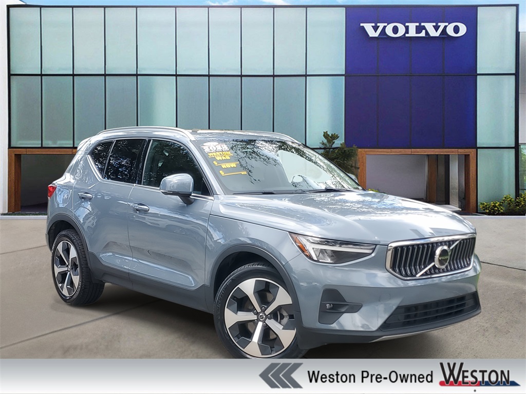 used 2023 Volvo XC40 car, priced at $24,995