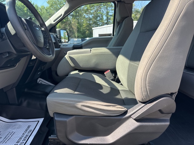 2015 Ford F-150 XL photo 12