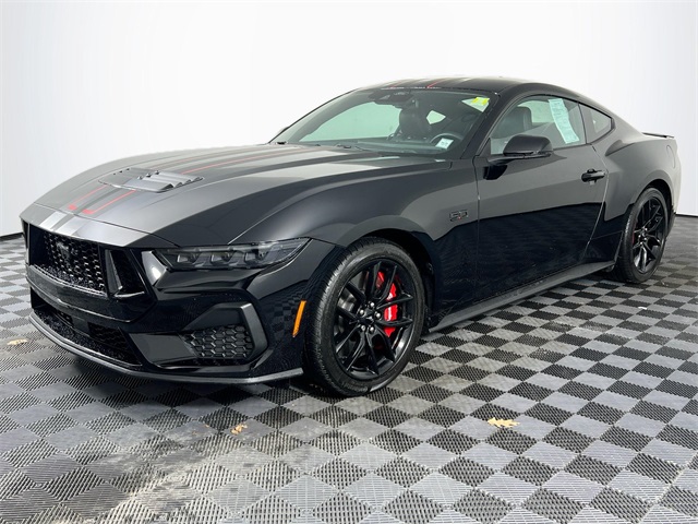 2025 Ford Mustang GT Premium photo 2