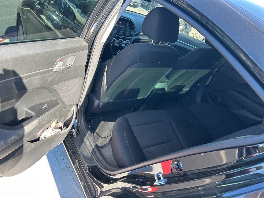 2019 Hyundai Elantra SE photo 4