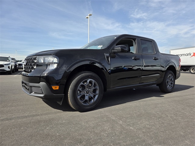 New 2025 Ford Maverick XLT 4D Crew Cab