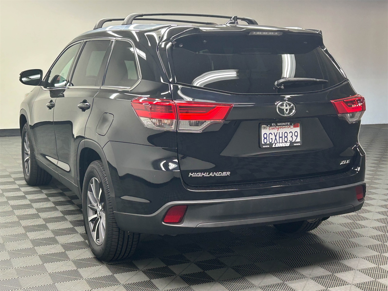 used 2019 Toyota Highlander car, priced at $25,996