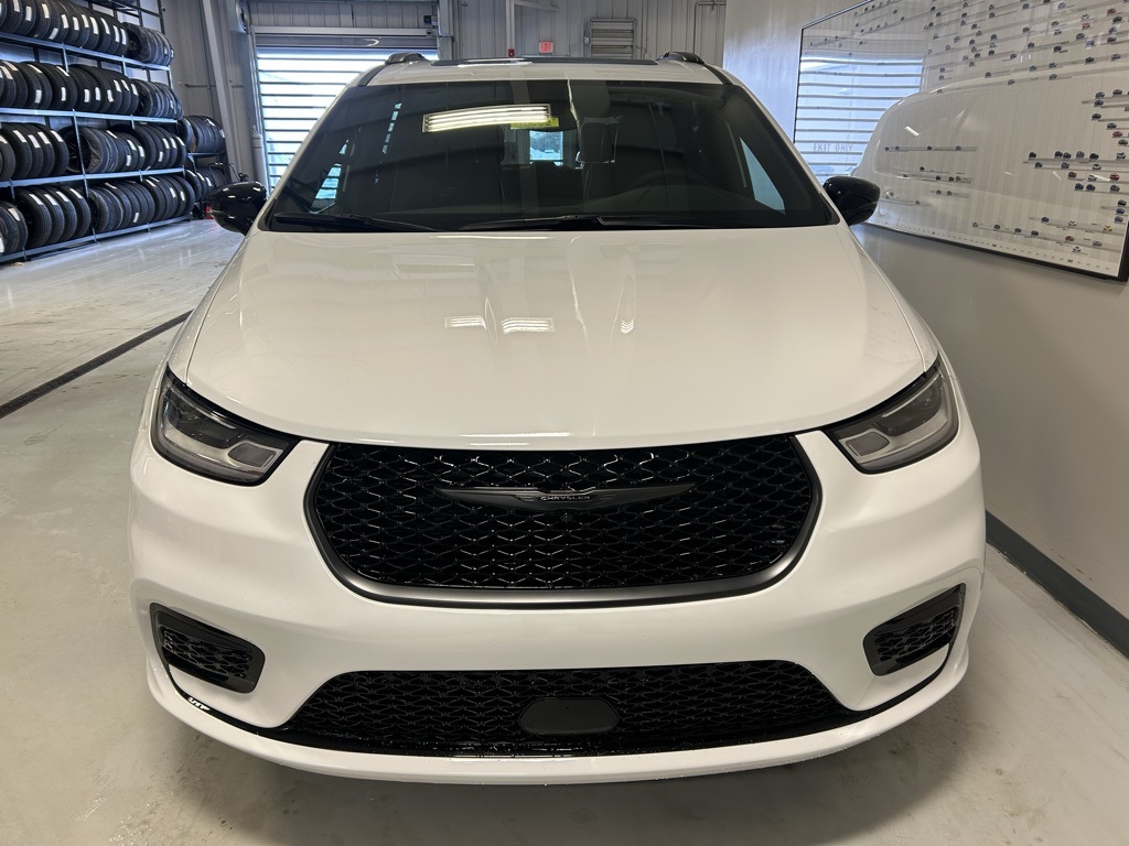 new 2026 Chrysler Pacifica car, priced at $54,160