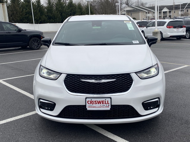 new 2026 Chrysler Pacifica car, priced at $38,660