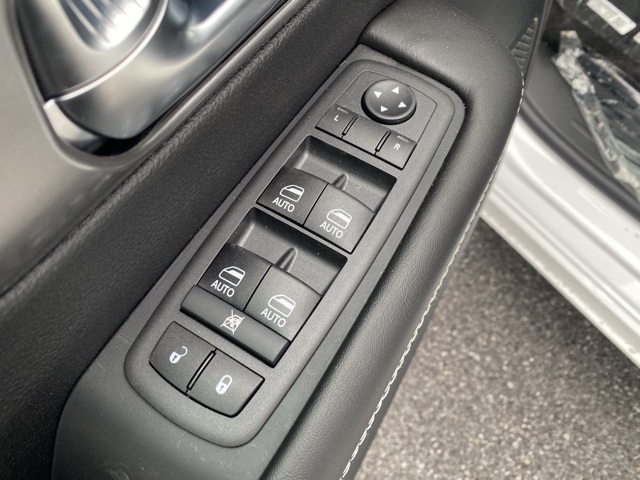 new 2026 Chrysler Pacifica car, priced at $38,660