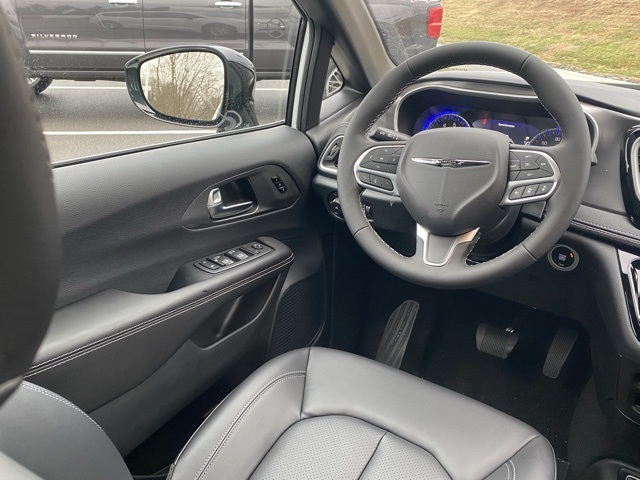 new 2026 Chrysler Pacifica car, priced at $38,660