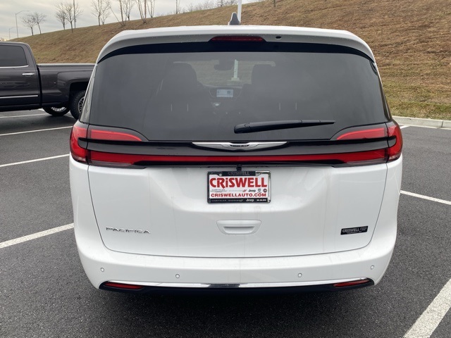 new 2026 Chrysler Pacifica car, priced at $38,660