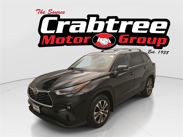 2023 Toyota Highlander XLE's photo