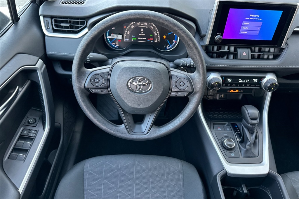 2025 Toyota RAV4 Hybrid XLE photo 10