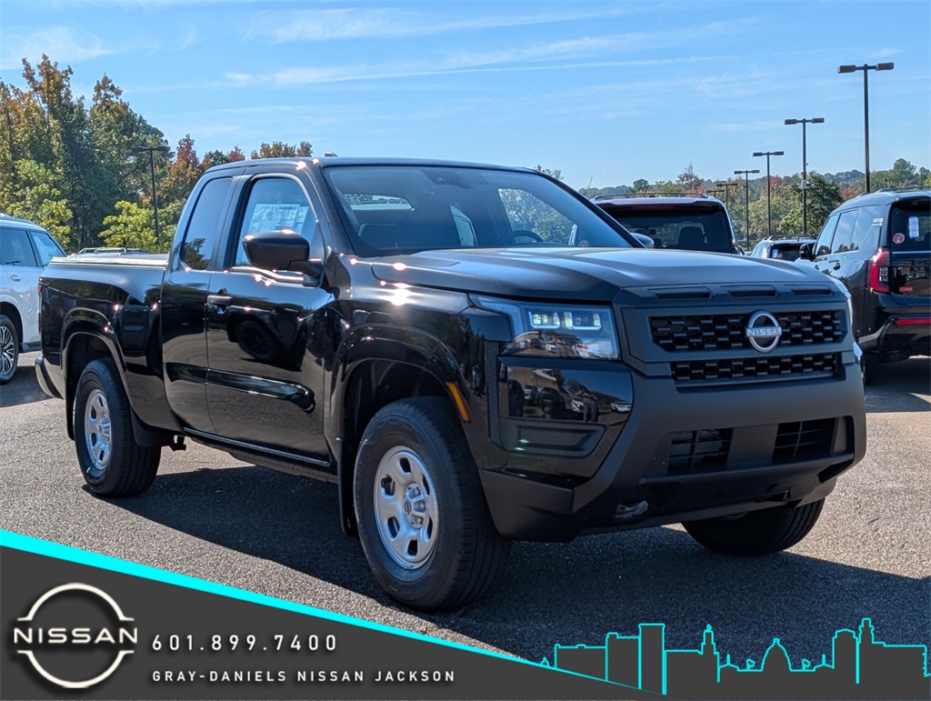 2026 Nissan Frontier S's photo