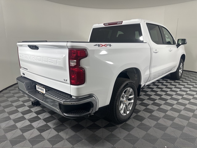 2026 Chevrolet Silverado 1500 LT photo 2