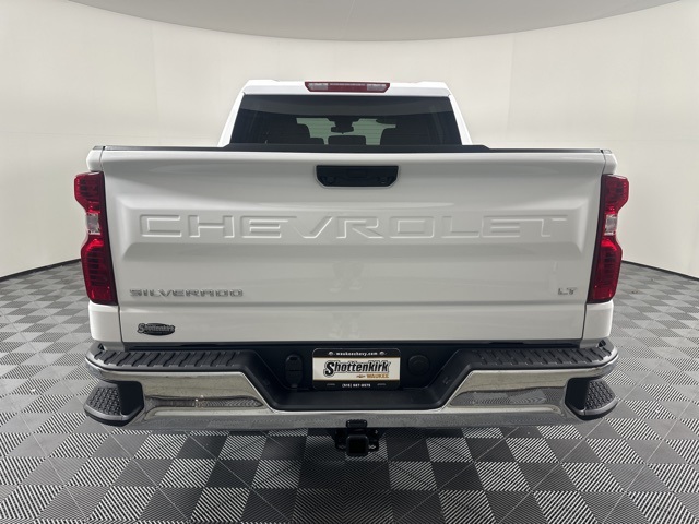 2026 Chevrolet Silverado 1500 LT photo 3