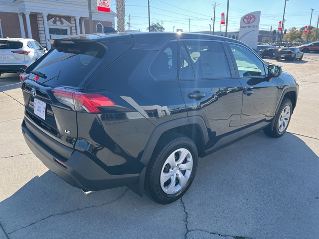 2025 Toyota RAV4 LE photo 3