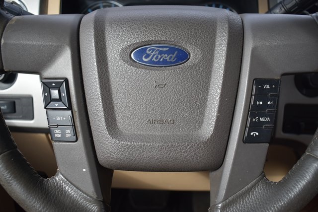 2014 Ford F-150 Lariat photo 16
