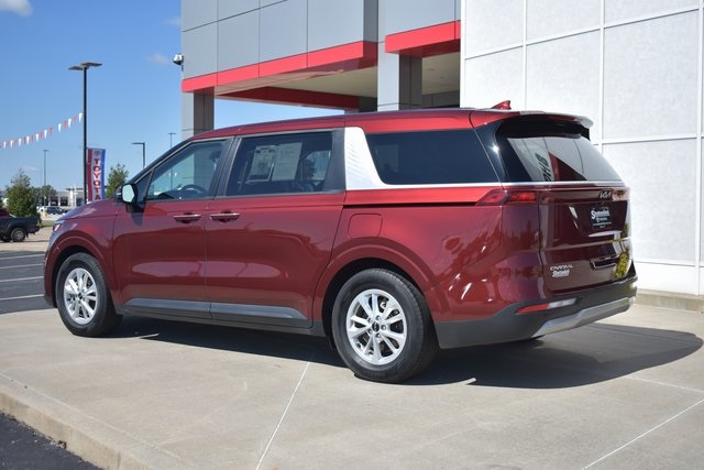 2024 Kia Carnival LX photo 7