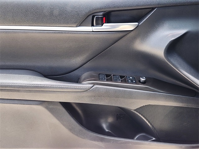 2021 Blue Toyota Camry XSE FWD Sedan