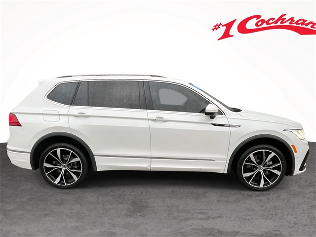 2023 Volkswagen Tiguan SEL R-Line Black photo 2