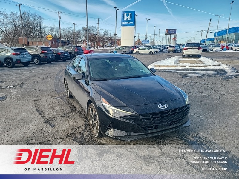 2023 Hyundai Elantra SEL's photo