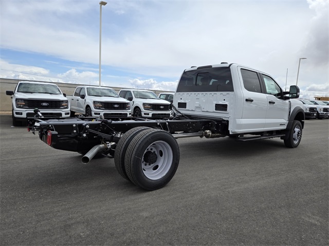 New 2025 Ford Super Duty F-550 Chassis Crew Cab (DRW) 203" Wheelbase XL