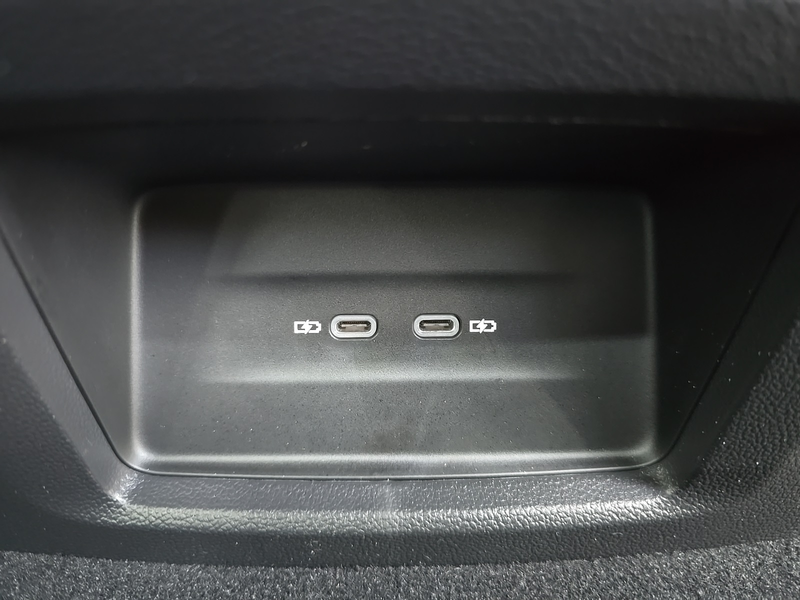 new 2026 Volkswagen Atlas Cross Sport car, priced at $38,723