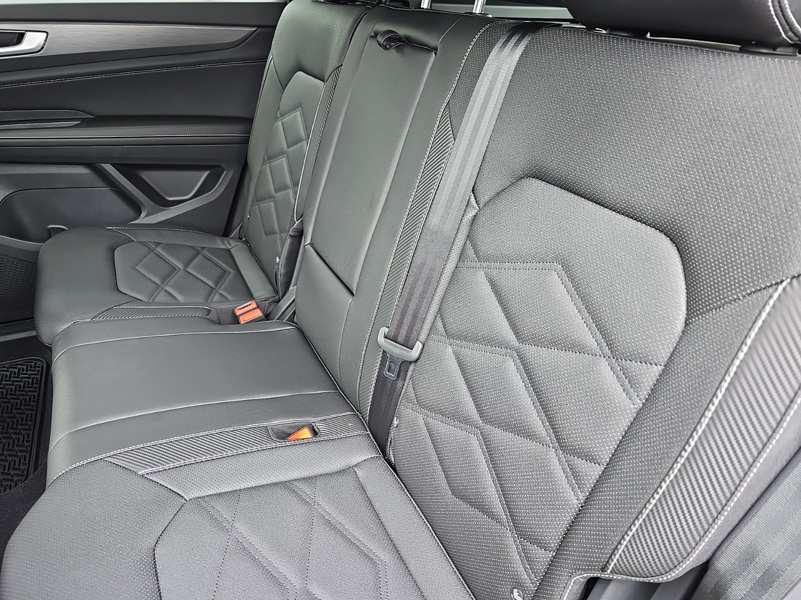 new 2026 Volkswagen Atlas Cross Sport car, priced at $38,723