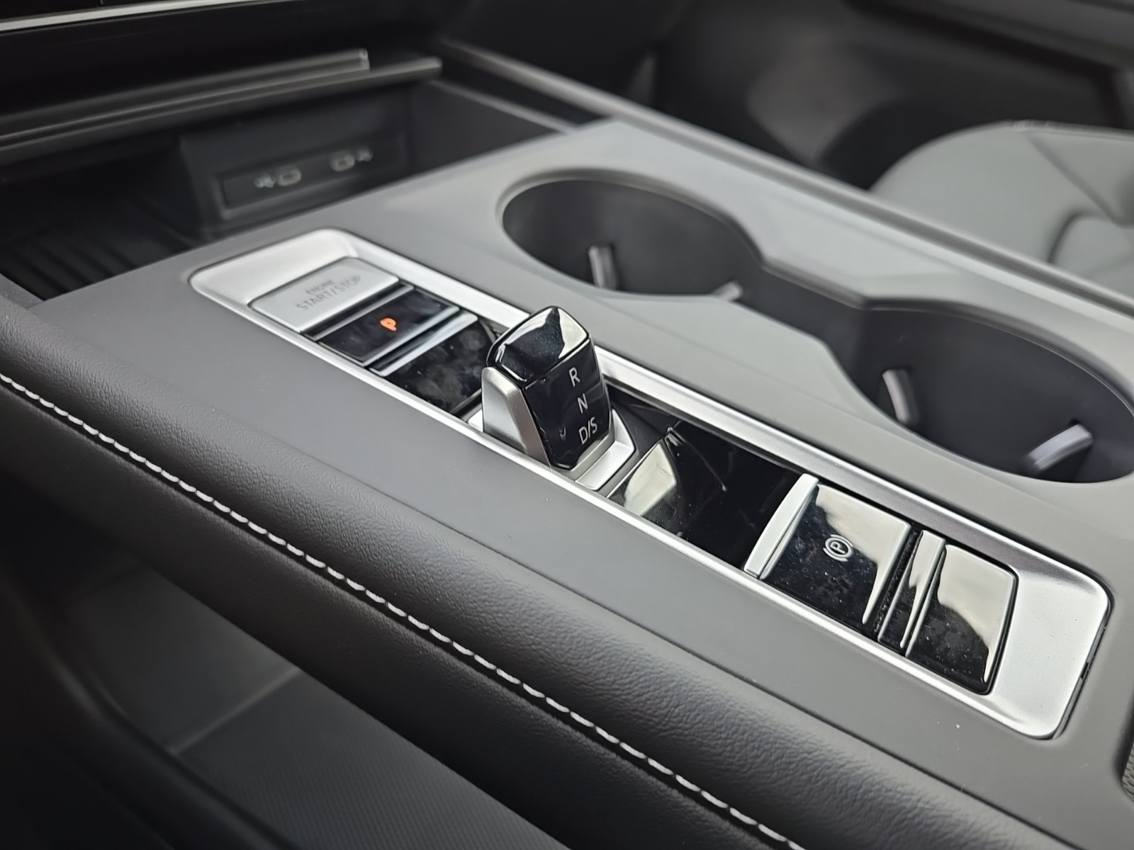 new 2026 Volkswagen Atlas Cross Sport car, priced at $38,723