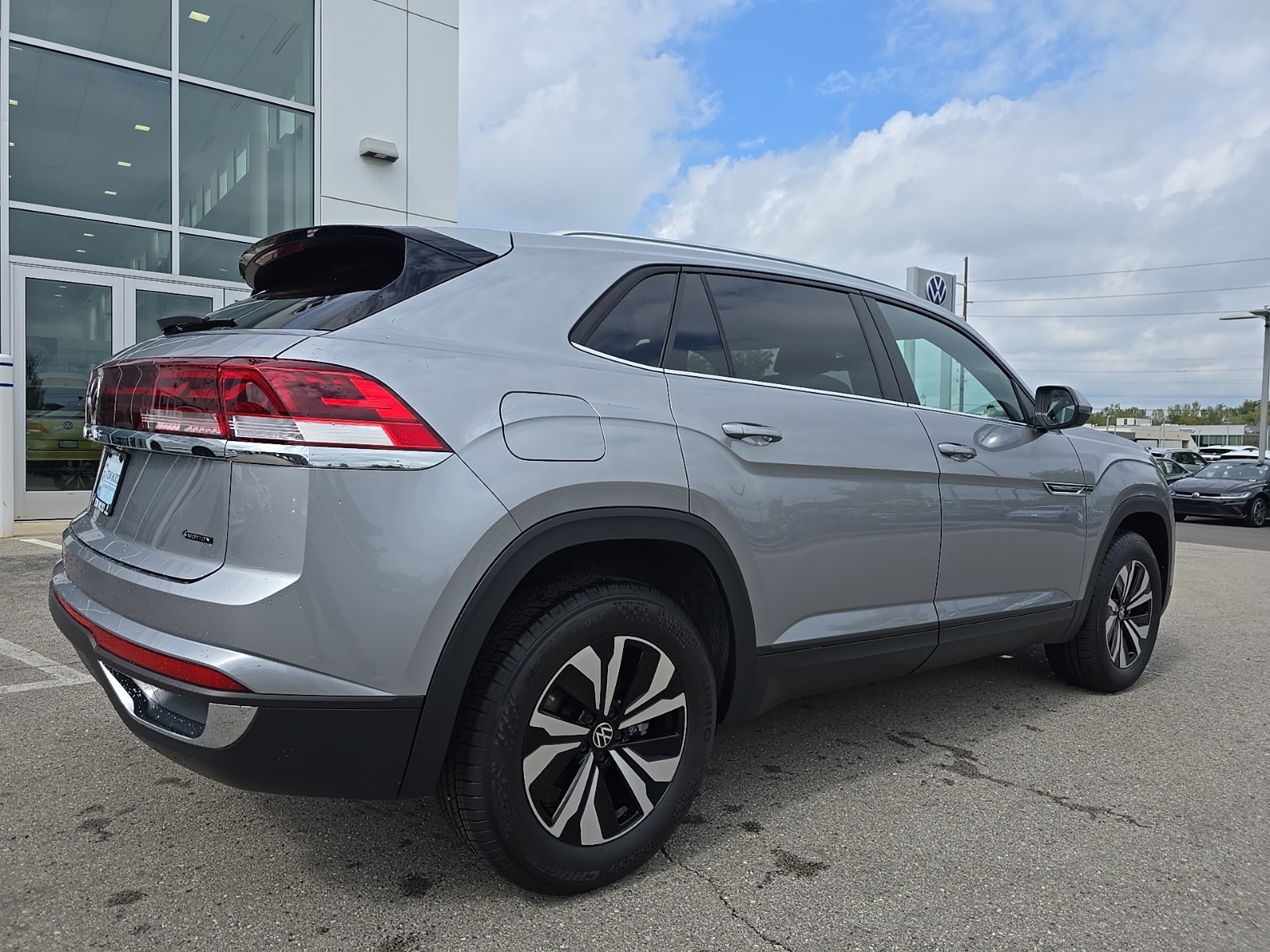 new 2026 Volkswagen Atlas Cross Sport car, priced at $38,723