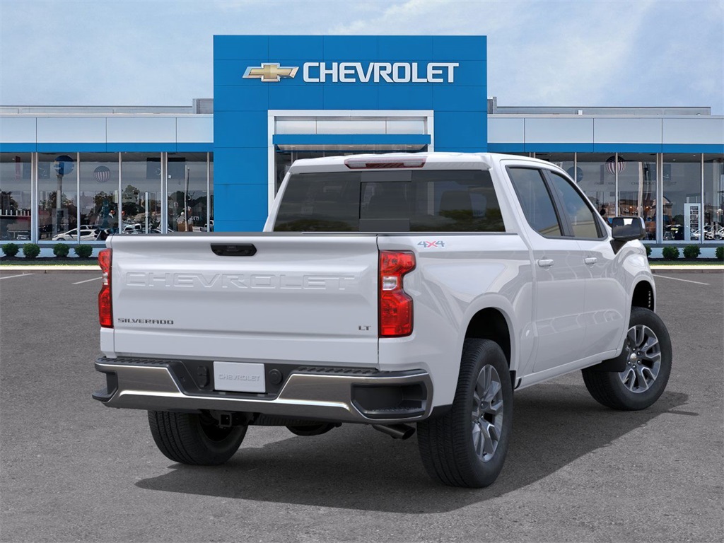 2025 Chevrolet Silverado 1500 LT 4D Crew Cab 4WD 4