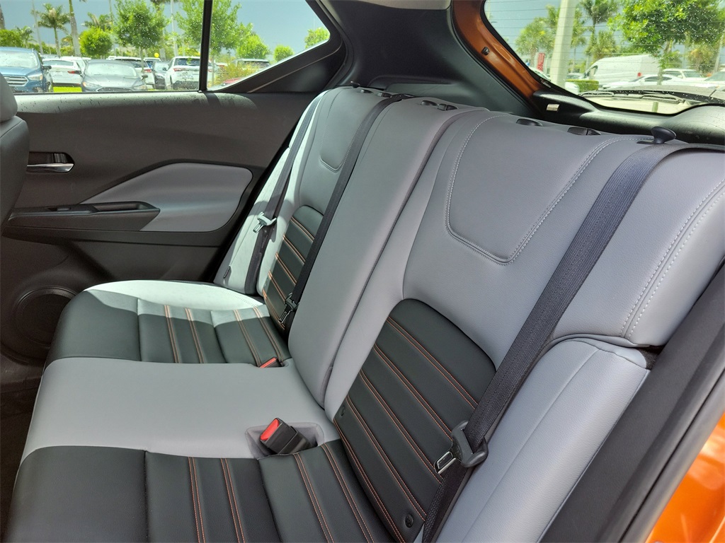 2022 Monarch Orange Metallic/Super Black Nissan Kicks SR FWD SUV
