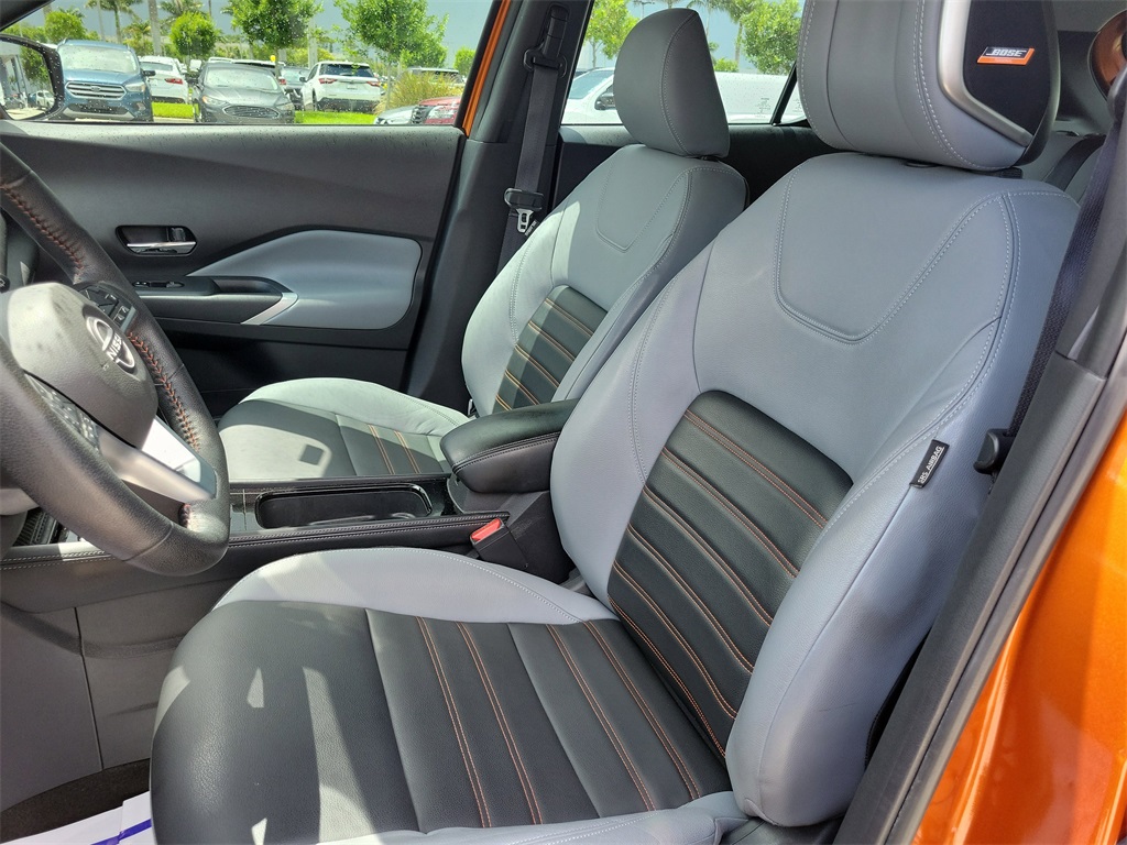 2022 Monarch Orange Metallic/Super Black Nissan Kicks SR FWD SUV