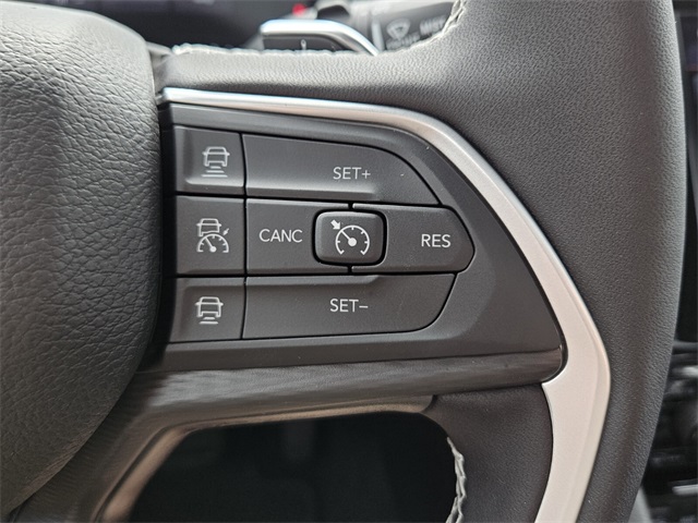 2025 Jeep Grand Cherokee Laredo X 4x4