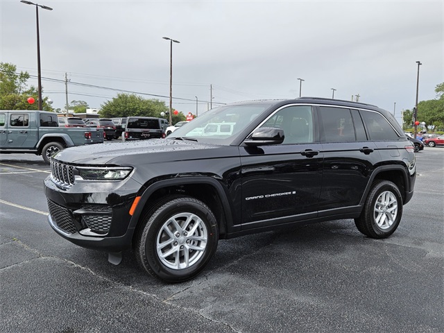 2025 Jeep Grand Cherokee Laredo X 4x4