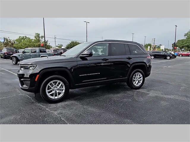 2025 Jeep Grand Cherokee Laredo X 4x4