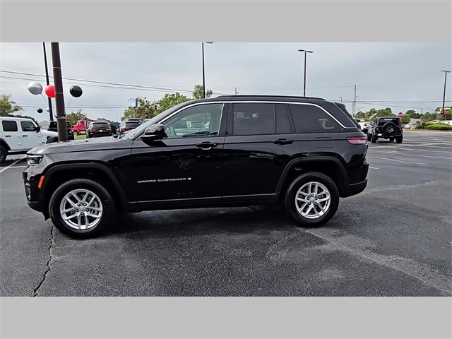 2025 Jeep Grand Cherokee Laredo X 4x4