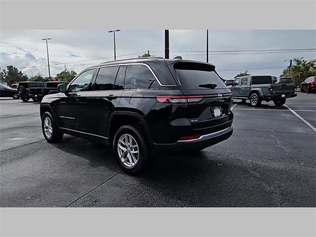 2025 Jeep Grand Cherokee Laredo X 4x4