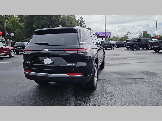 2025 Jeep Grand Cherokee Laredo X 4x4
