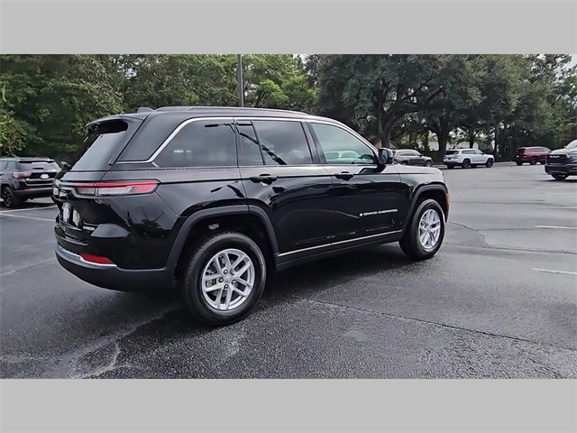 2025 Jeep Grand Cherokee Laredo X 4x4